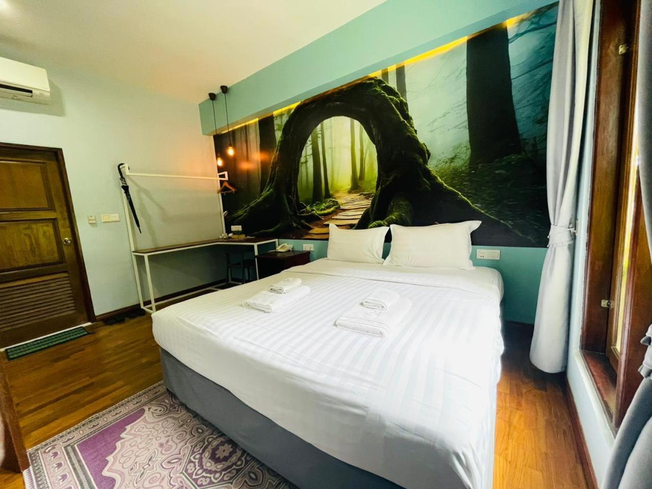 WH Hotel&Service Apartment Thanlyin Eksteriør billede
